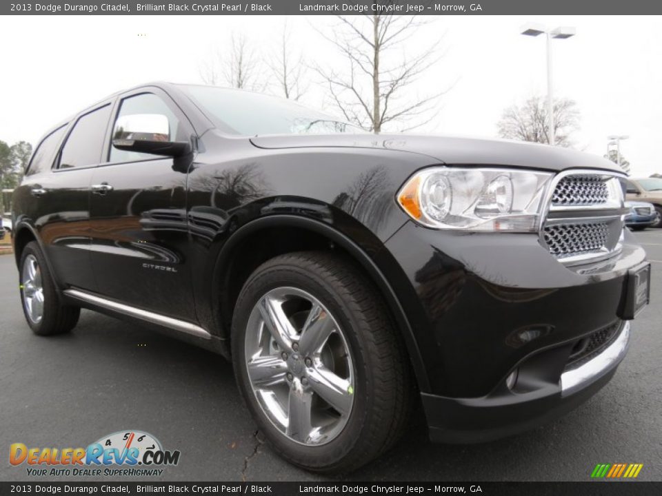 Front 3/4 View of 2013 Dodge Durango Citadel Photo #4
