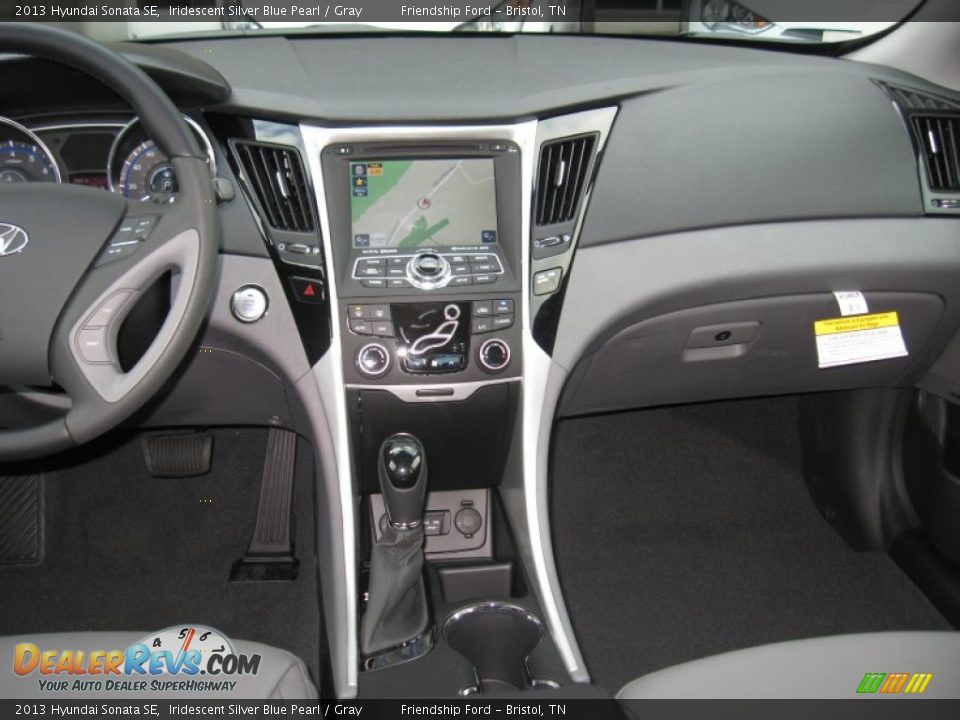 2013 Hyundai Sonata SE Iridescent Silver Blue Pearl / Gray Photo #24