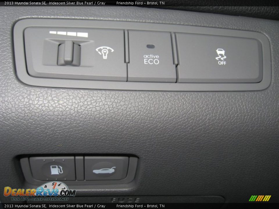 2013 Hyundai Sonata SE Iridescent Silver Blue Pearl / Gray Photo #26