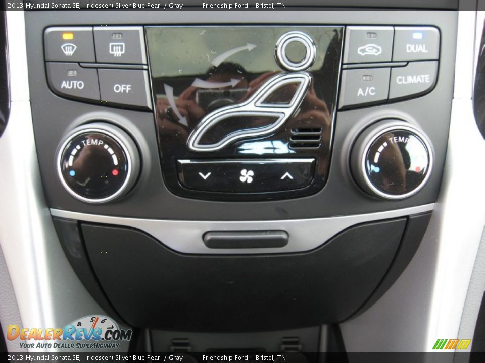 2013 Hyundai Sonata SE Iridescent Silver Blue Pearl / Gray Photo #29