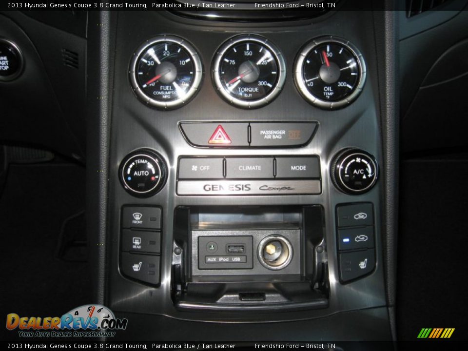 Controls of 2013 Hyundai Genesis Coupe 3.8 Grand Touring Photo #25