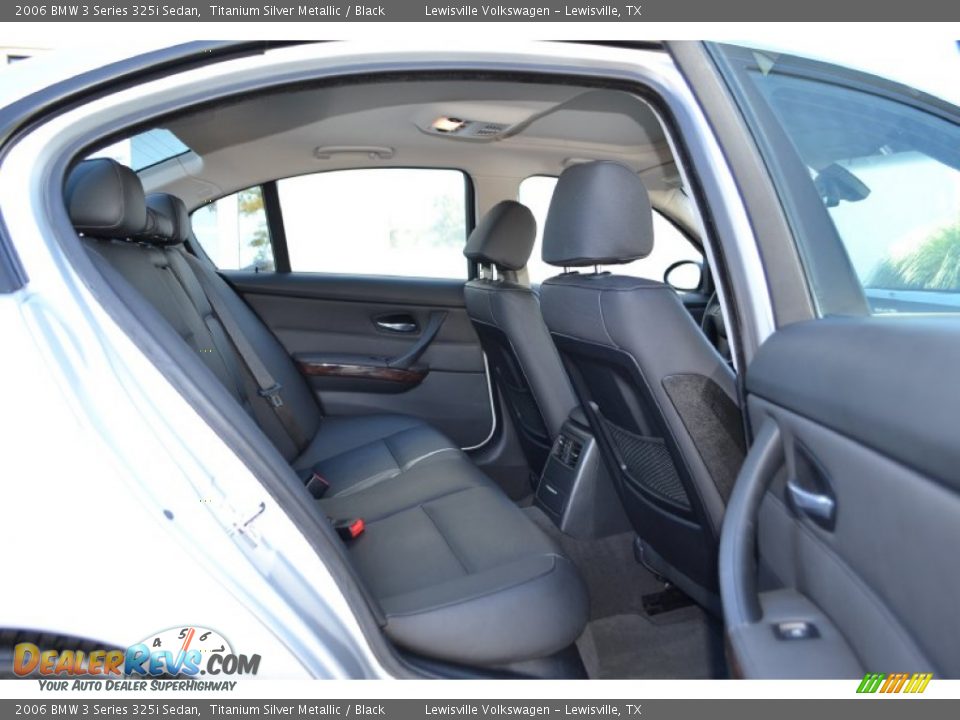 2006 BMW 3 Series 325i Sedan Titanium Silver Metallic / Black Photo #11