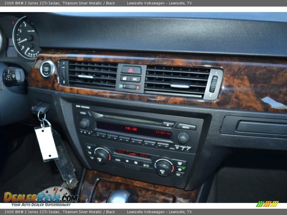 2006 BMW 3 Series 325i Sedan Titanium Silver Metallic / Black Photo #17