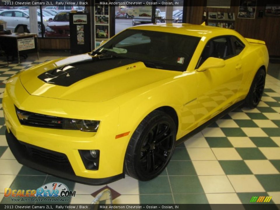 Front 3/4 View of 2013 Chevrolet Camaro ZL1 Photo #3