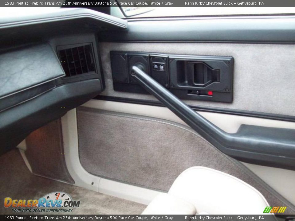 1983 Pontiac Firebird Trans Am 25th Anniversary Daytona 500 Pace Car Coupe White / Gray Photo #24