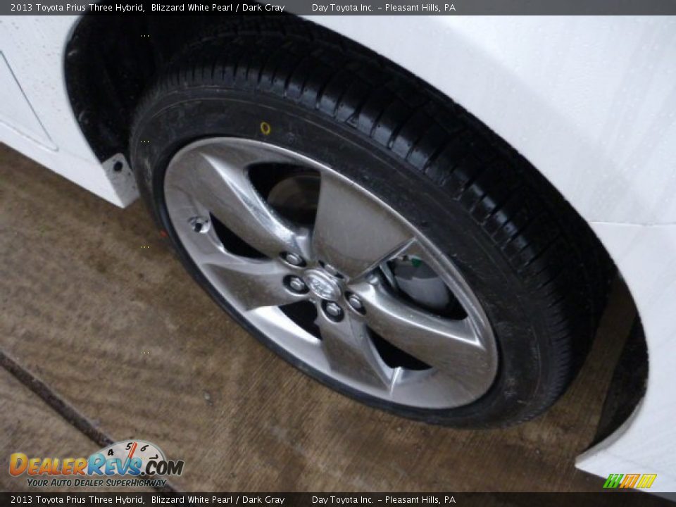2013 Toyota Prius Three Hybrid Blizzard White Pearl / Dark Gray Photo #8