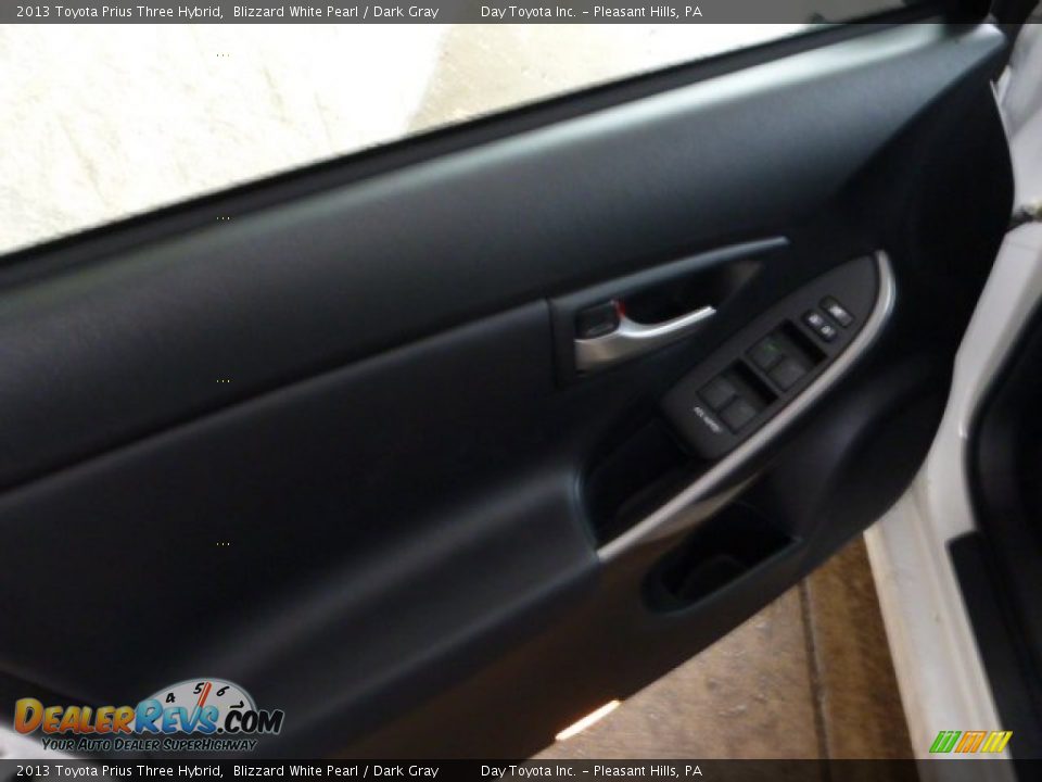 2013 Toyota Prius Three Hybrid Blizzard White Pearl / Dark Gray Photo #16