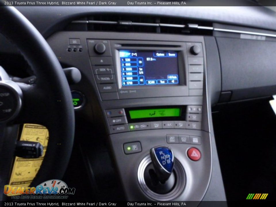 2013 Toyota Prius Three Hybrid Blizzard White Pearl / Dark Gray Photo #18