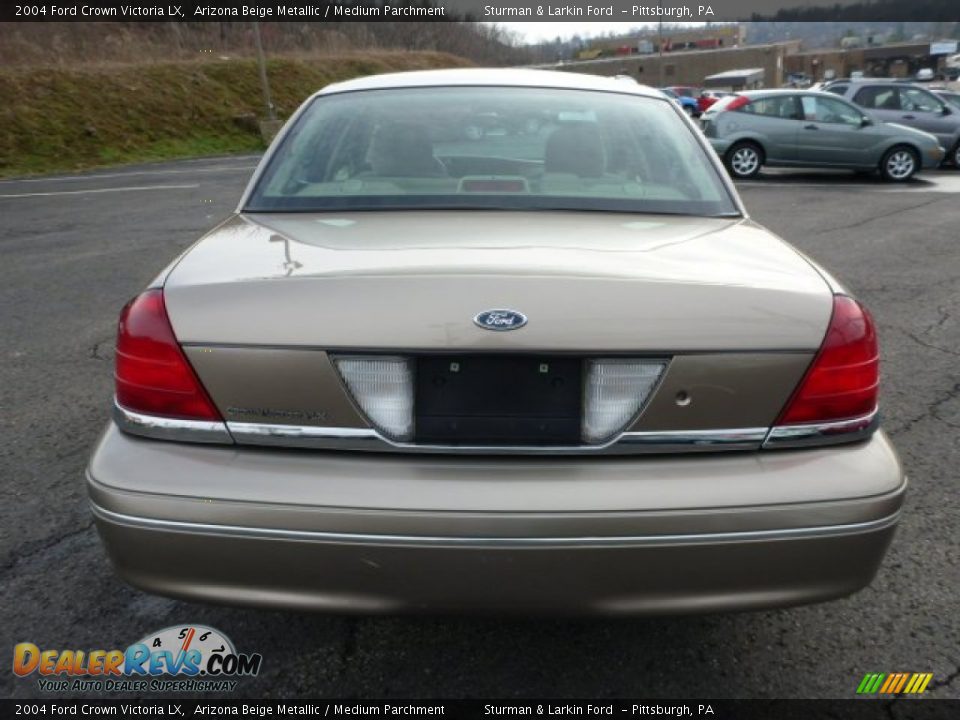 2004 Ford Crown Victoria LX Arizona Beige Metallic / Medium Parchment Photo #3