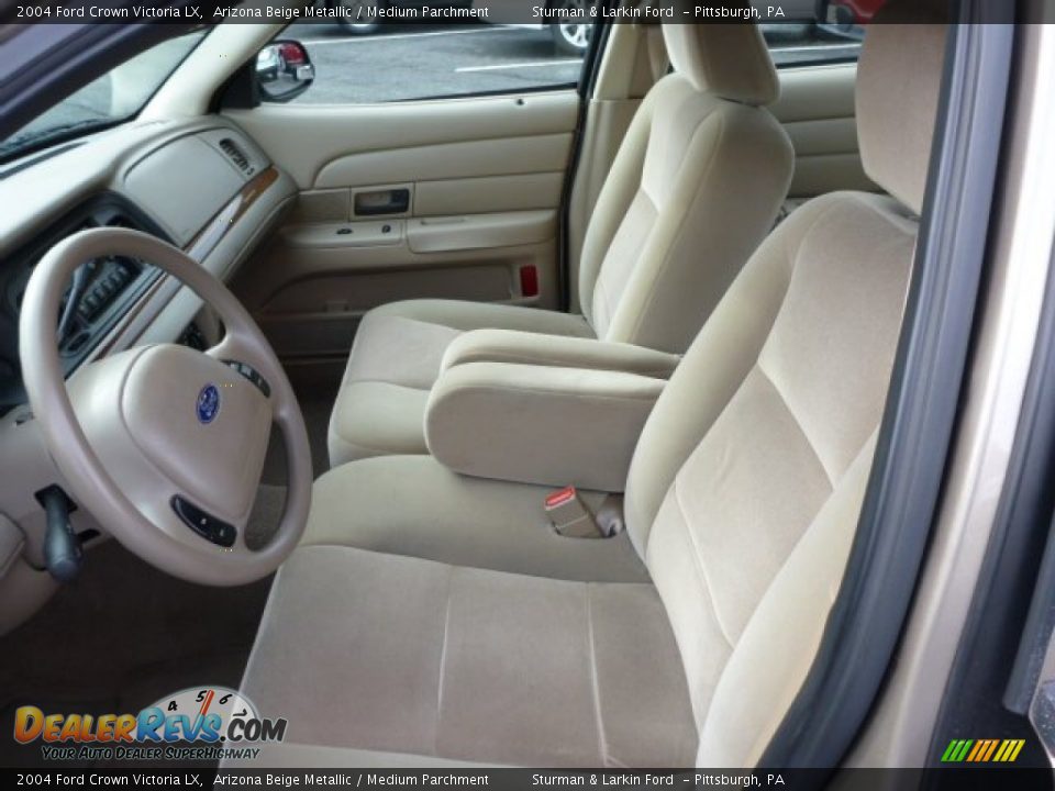 Front Seat of 2004 Ford Crown Victoria LX Photo #8