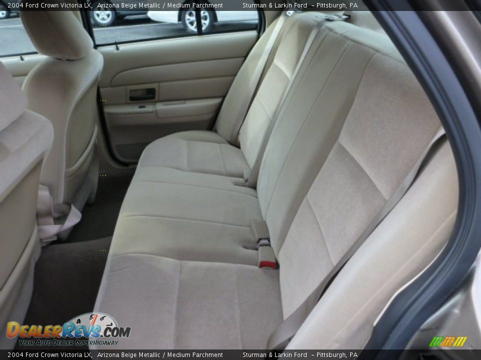 Rear Seat of 2004 Ford Crown Victoria LX Photo #9