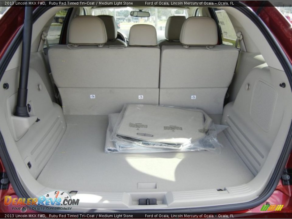 2013 Lincoln MKX FWD Ruby Red Tinted Tri-Coat / Medium Light Stone Photo #11