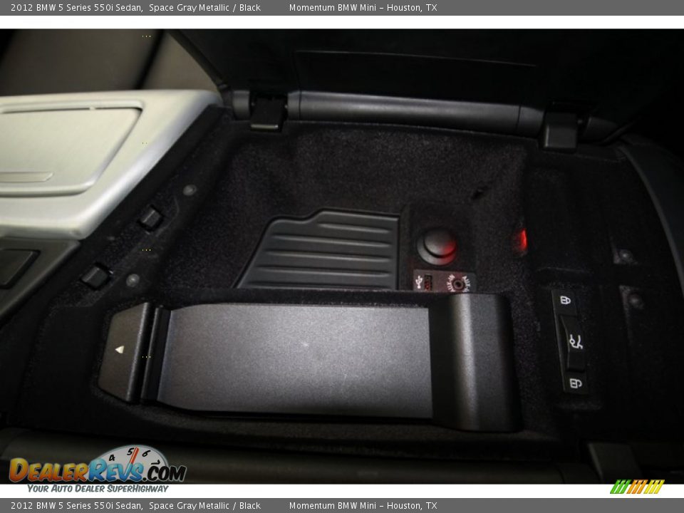 2012 BMW 5 Series 550i Sedan Space Gray Metallic / Black Photo #27