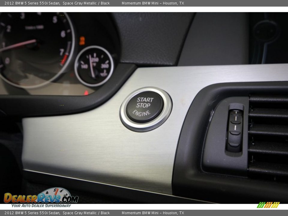 2012 BMW 5 Series 550i Sedan Space Gray Metallic / Black Photo #28