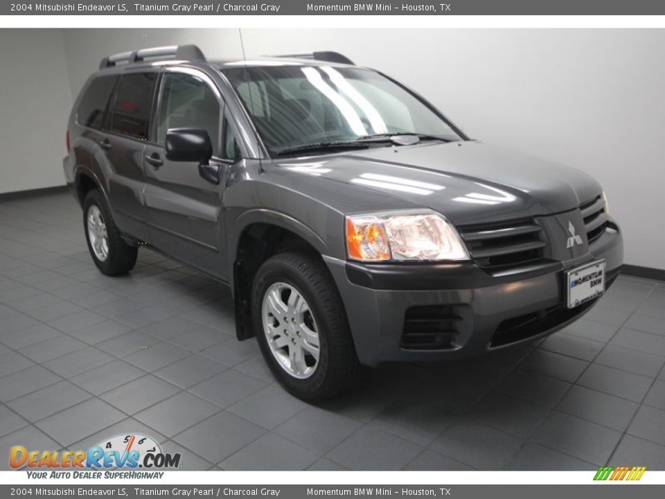 2004 Mitsubishi Endeavor LS Titanium Gray Pearl / Charcoal Gray Photo #1