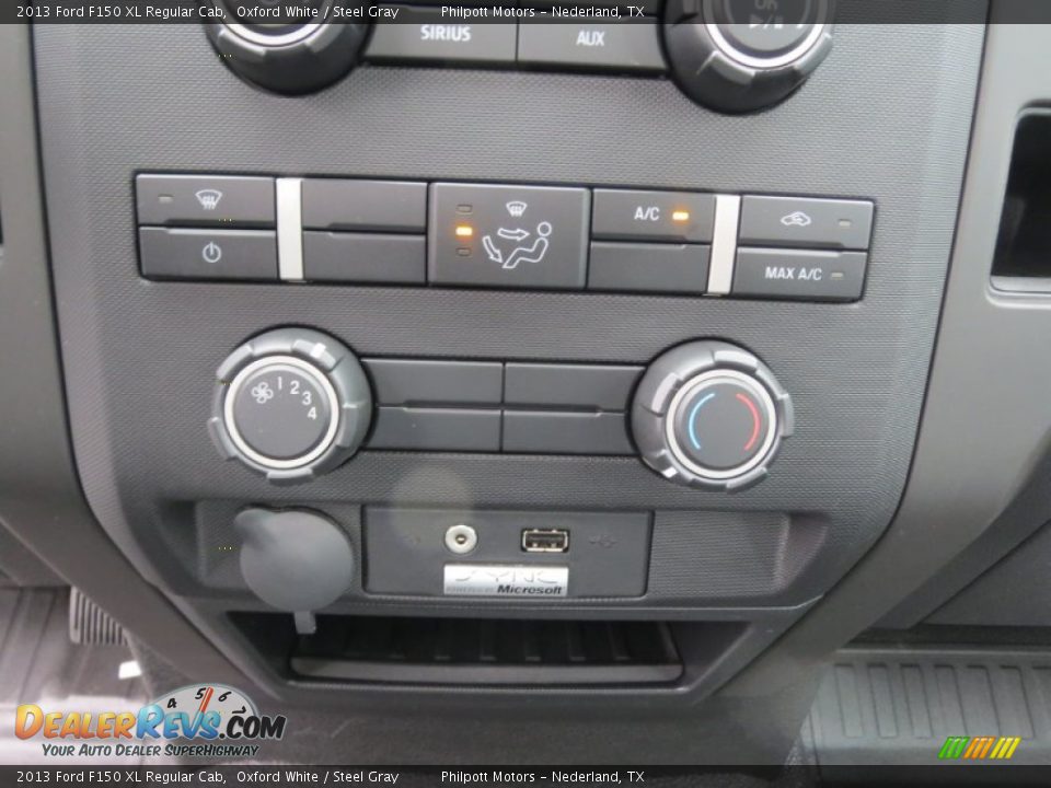 2013 Ford F150 XL Regular Cab Oxford White / Steel Gray Photo #25