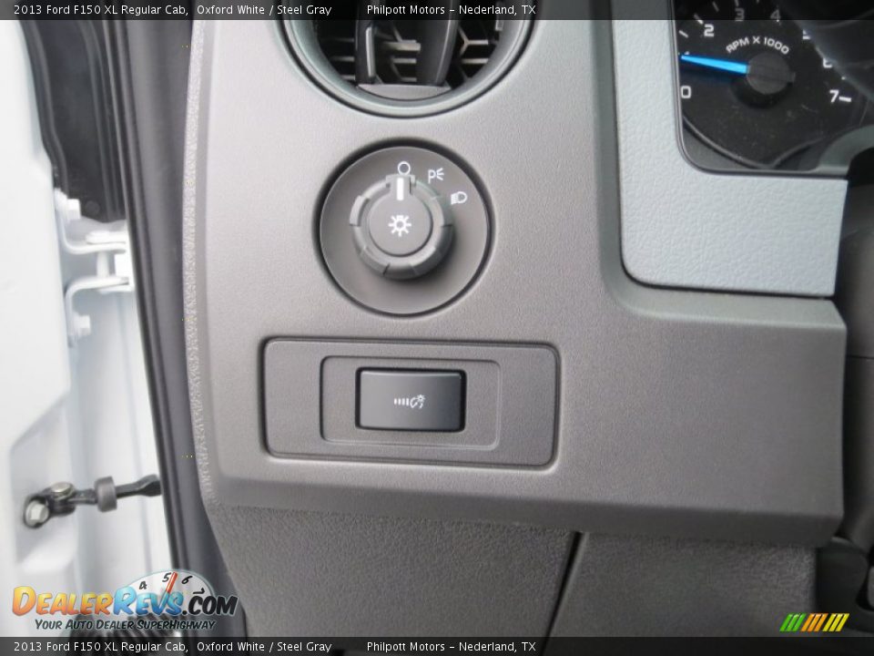 2013 Ford F150 XL Regular Cab Oxford White / Steel Gray Photo #28