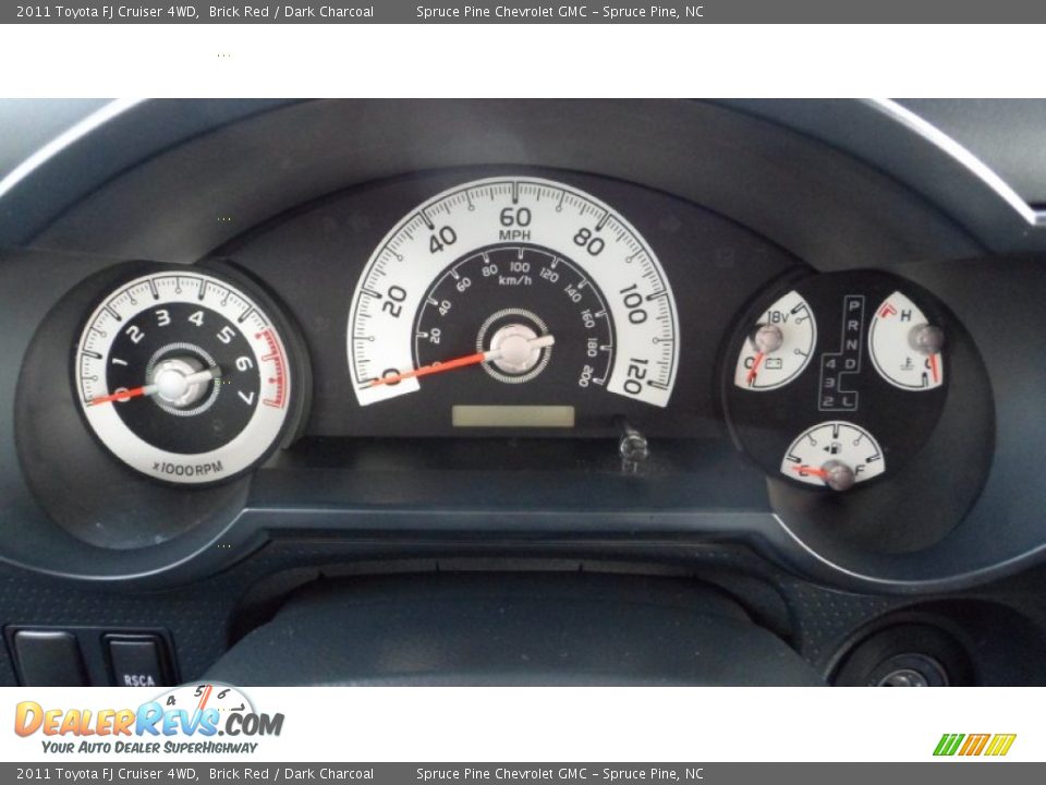 2011 Toyota FJ Cruiser 4WD Gauges Photo #8