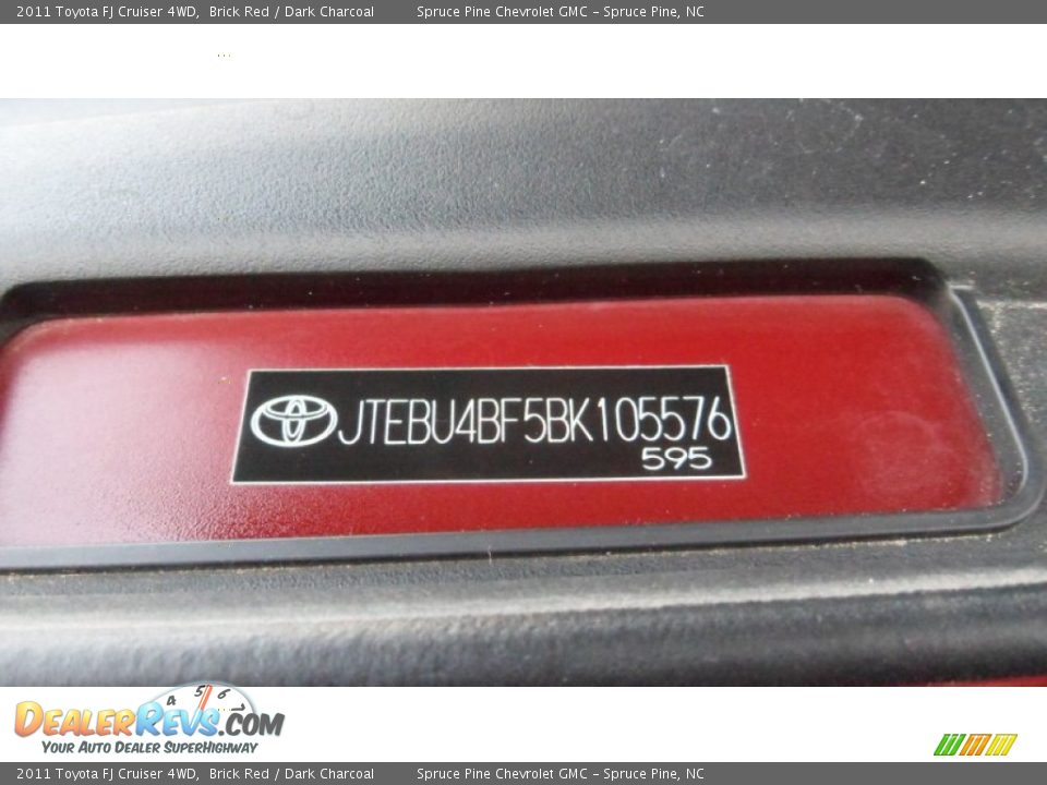 2011 Toyota FJ Cruiser 4WD Brick Red / Dark Charcoal Photo #35