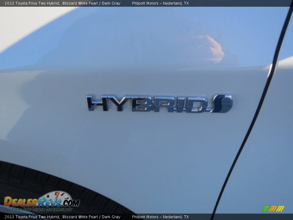 2013 Toyota Prius Two Hybrid Blizzard White Pearl / Dark Gray Photo #11