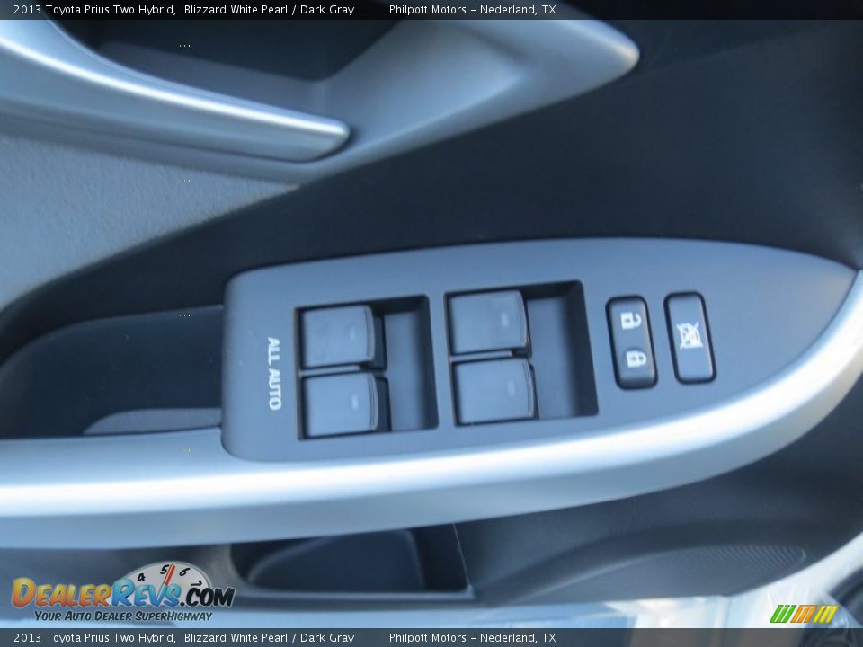 2013 Toyota Prius Two Hybrid Blizzard White Pearl / Dark Gray Photo #22