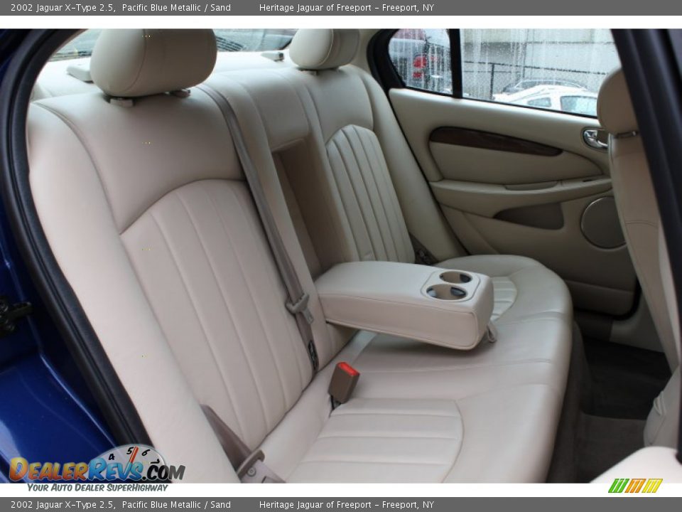 Rear Seat of 2002 Jaguar X-Type 2.5 Photo #13