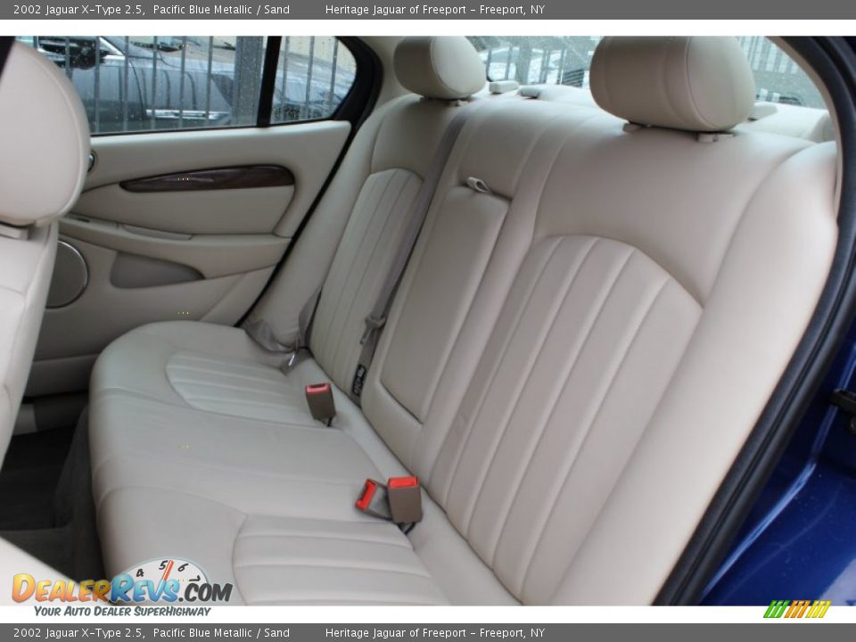 Rear Seat of 2002 Jaguar X-Type 2.5 Photo #17