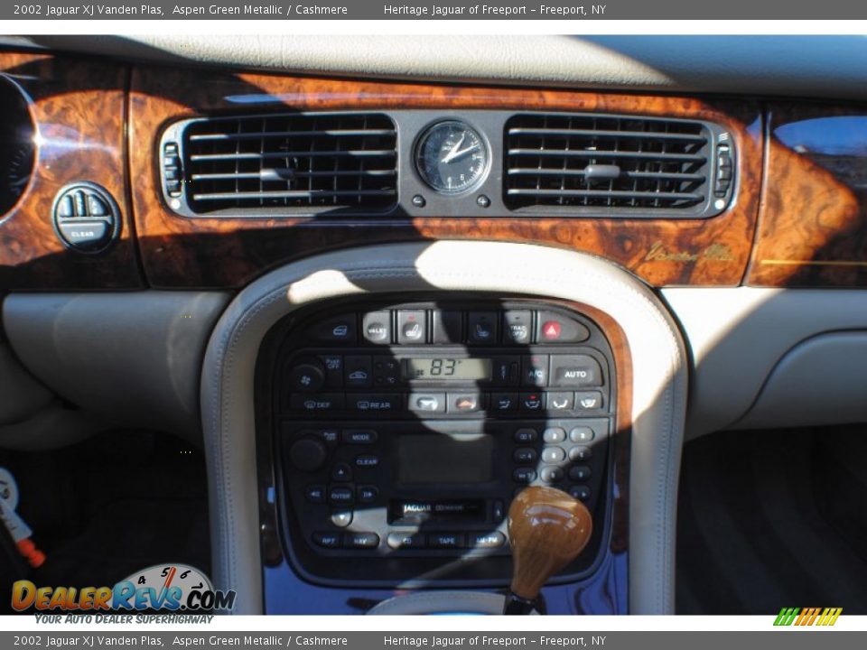 2002 Jaguar XJ Vanden Plas Aspen Green Metallic / Cashmere Photo #23