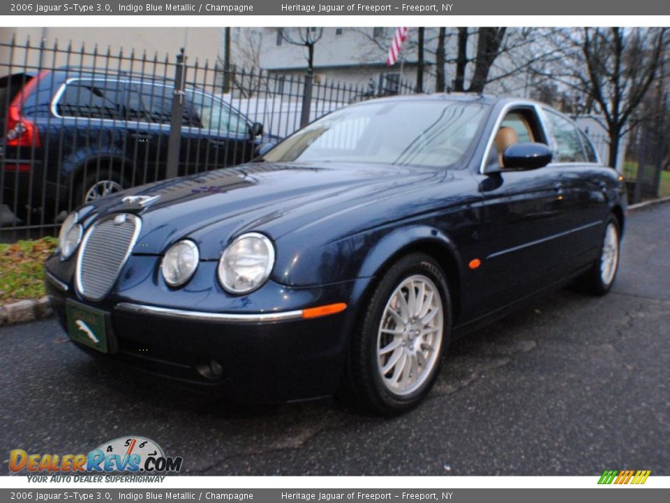 Front 3/4 View of 2006 Jaguar S-Type 3.0 Photo #1