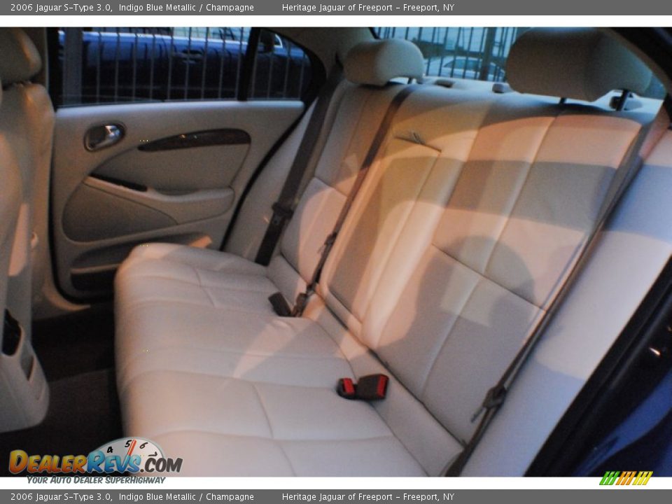 2006 Jaguar S-Type 3.0 Indigo Blue Metallic / Champagne Photo #17