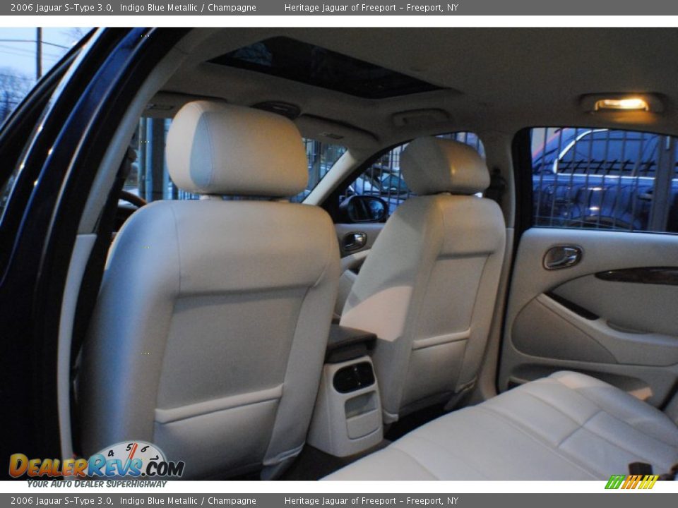 2006 Jaguar S-Type 3.0 Indigo Blue Metallic / Champagne Photo #19