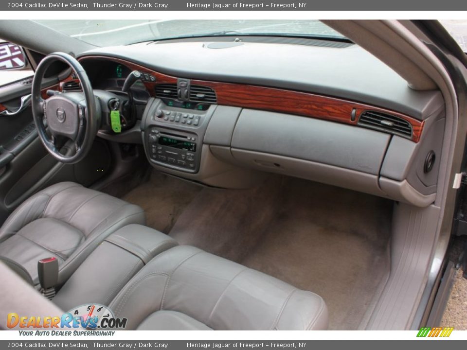 Dashboard of 2004 Cadillac DeVille Sedan Photo #11