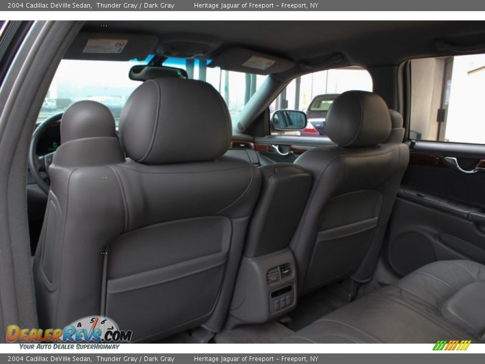 2004 Cadillac DeVille Sedan Thunder Gray / Dark Gray Photo #17