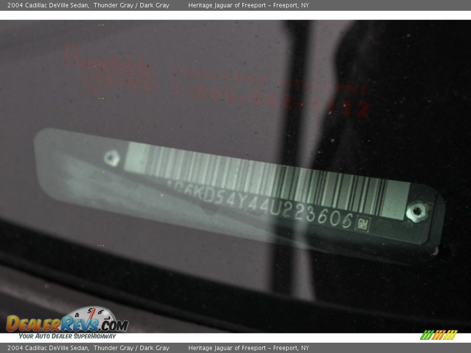 2004 Cadillac DeVille Sedan Thunder Gray / Dark Gray Photo #25