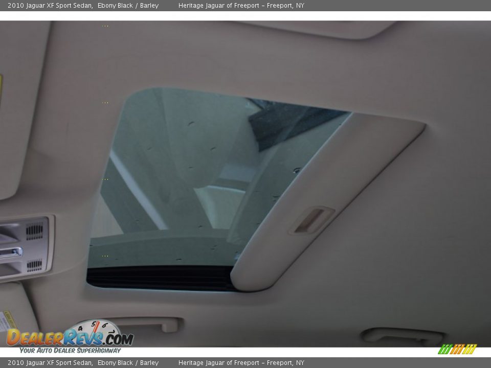 2010 Jaguar XF Sport Sedan Ebony Black / Barley Photo #27