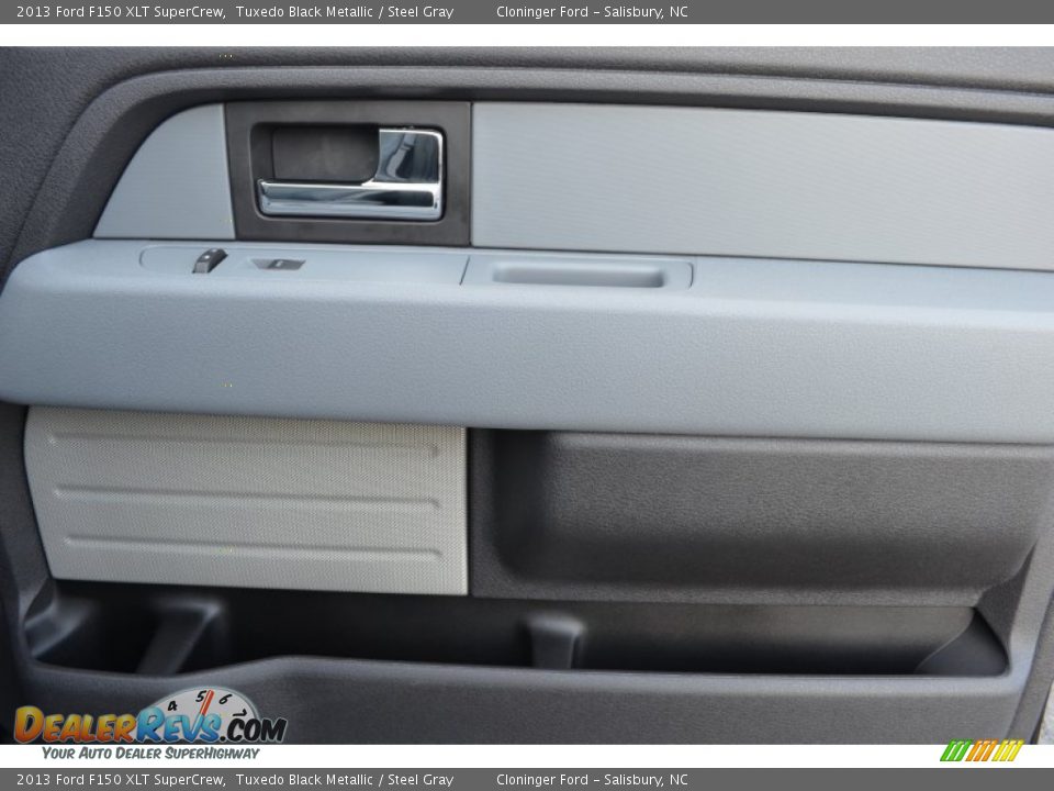 2013 Ford F150 XLT SuperCrew Tuxedo Black Metallic / Steel Gray Photo #16