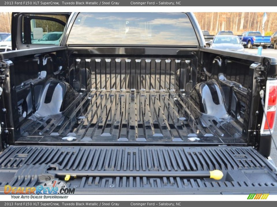 2013 Ford F150 XLT SuperCrew Tuxedo Black Metallic / Steel Gray Photo #22