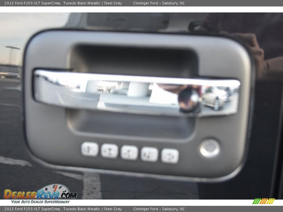 2013 Ford F150 XLT SuperCrew Tuxedo Black Metallic / Steel Gray Photo #26