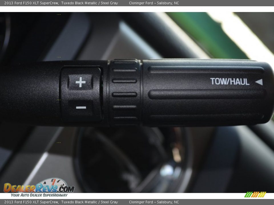 2013 Ford F150 XLT SuperCrew Tuxedo Black Metallic / Steel Gray Photo #33