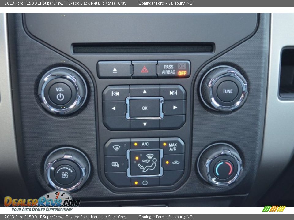 2013 Ford F150 XLT SuperCrew Tuxedo Black Metallic / Steel Gray Photo #35