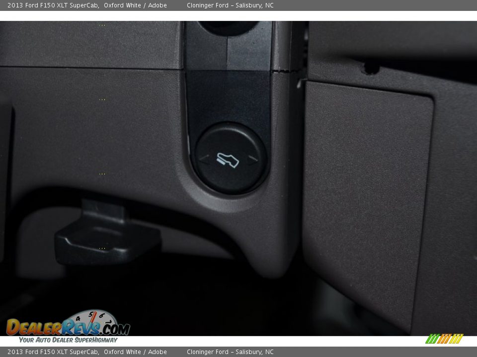 2013 Ford F150 XLT SuperCab Oxford White / Adobe Photo #25