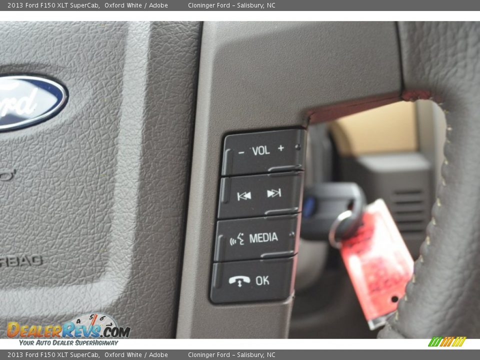 2013 Ford F150 XLT SuperCab Oxford White / Adobe Photo #30