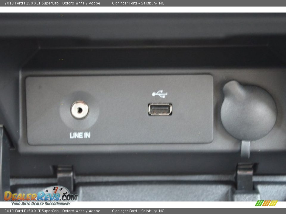 2013 Ford F150 XLT SuperCab Oxford White / Adobe Photo #35