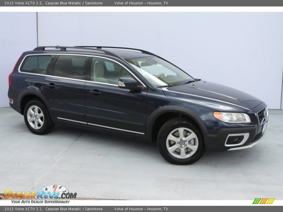 Caspian Blue Metallic 2013 Volvo XC70 3.2 Photo #2