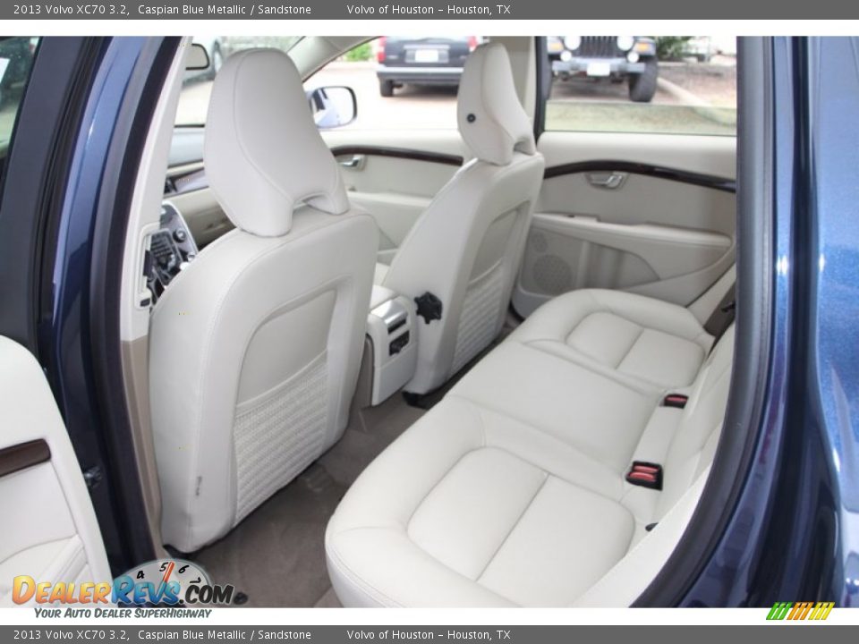 Rear Seat of 2013 Volvo XC70 3.2 Photo #13
