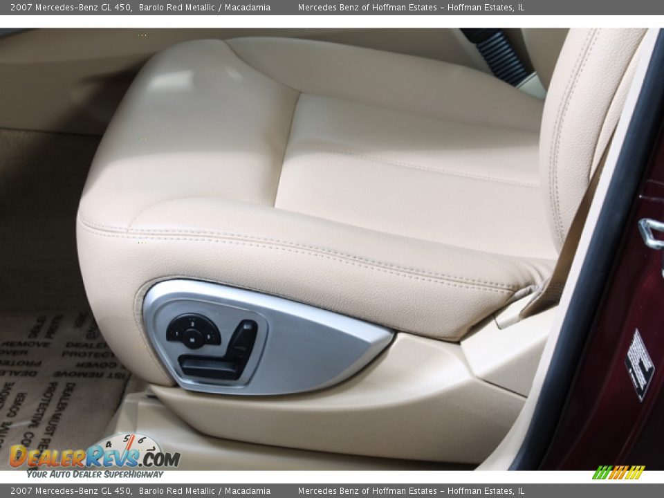 Front Seat of 2007 Mercedes-Benz GL 450 Photo #19