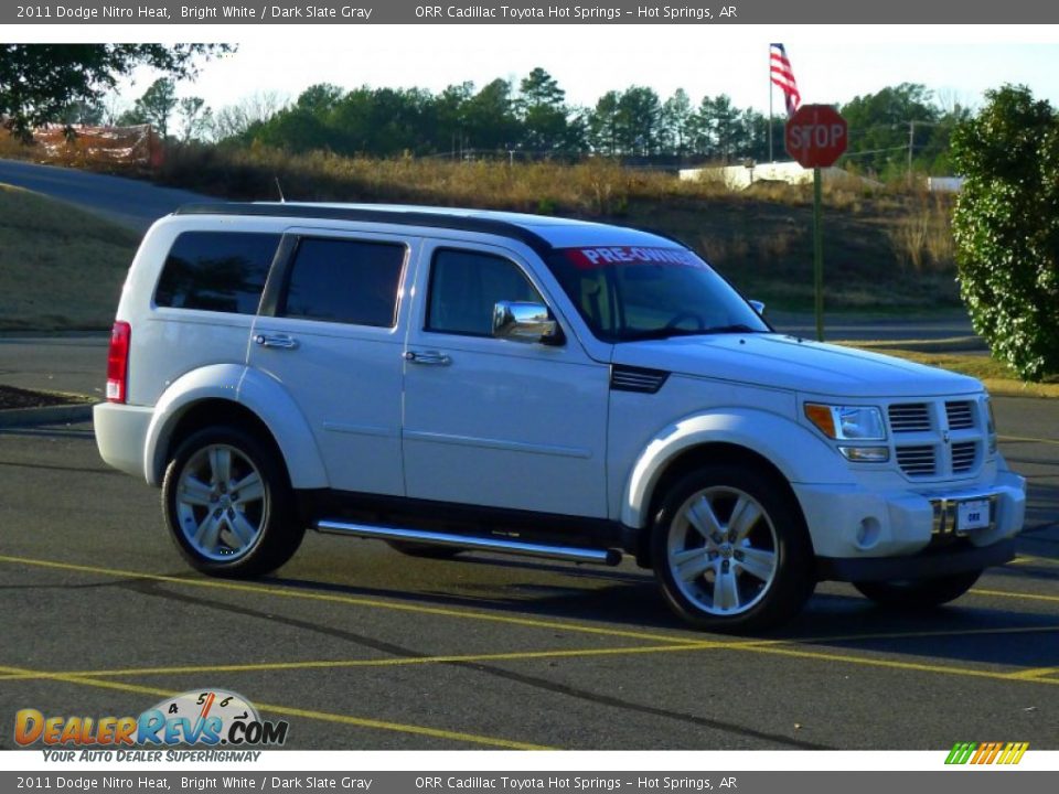 2011 Dodge Nitro Heat Bright White / Dark Slate Gray Photo #8