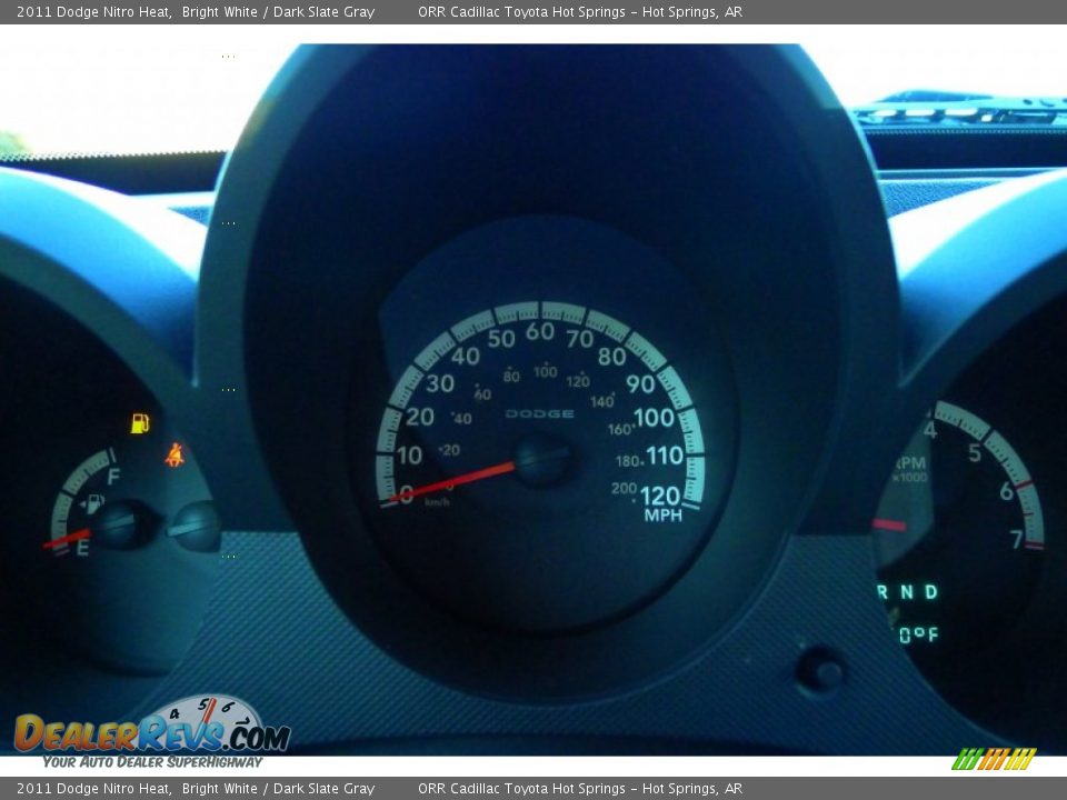 2011 Dodge Nitro Heat Bright White / Dark Slate Gray Photo #15