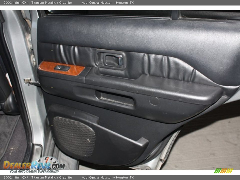 2001 Infiniti QX4 Titanium Metallic / Graphite Photo #26