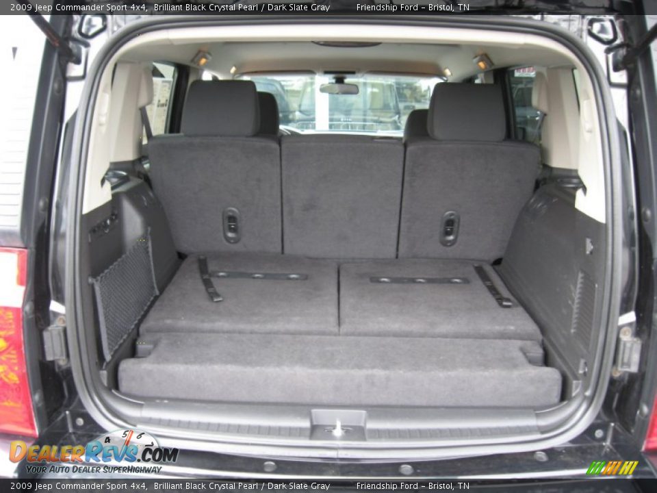 2009 Jeep Commander Sport 4x4 Brilliant Black Crystal Pearl / Dark Slate Gray Photo #14